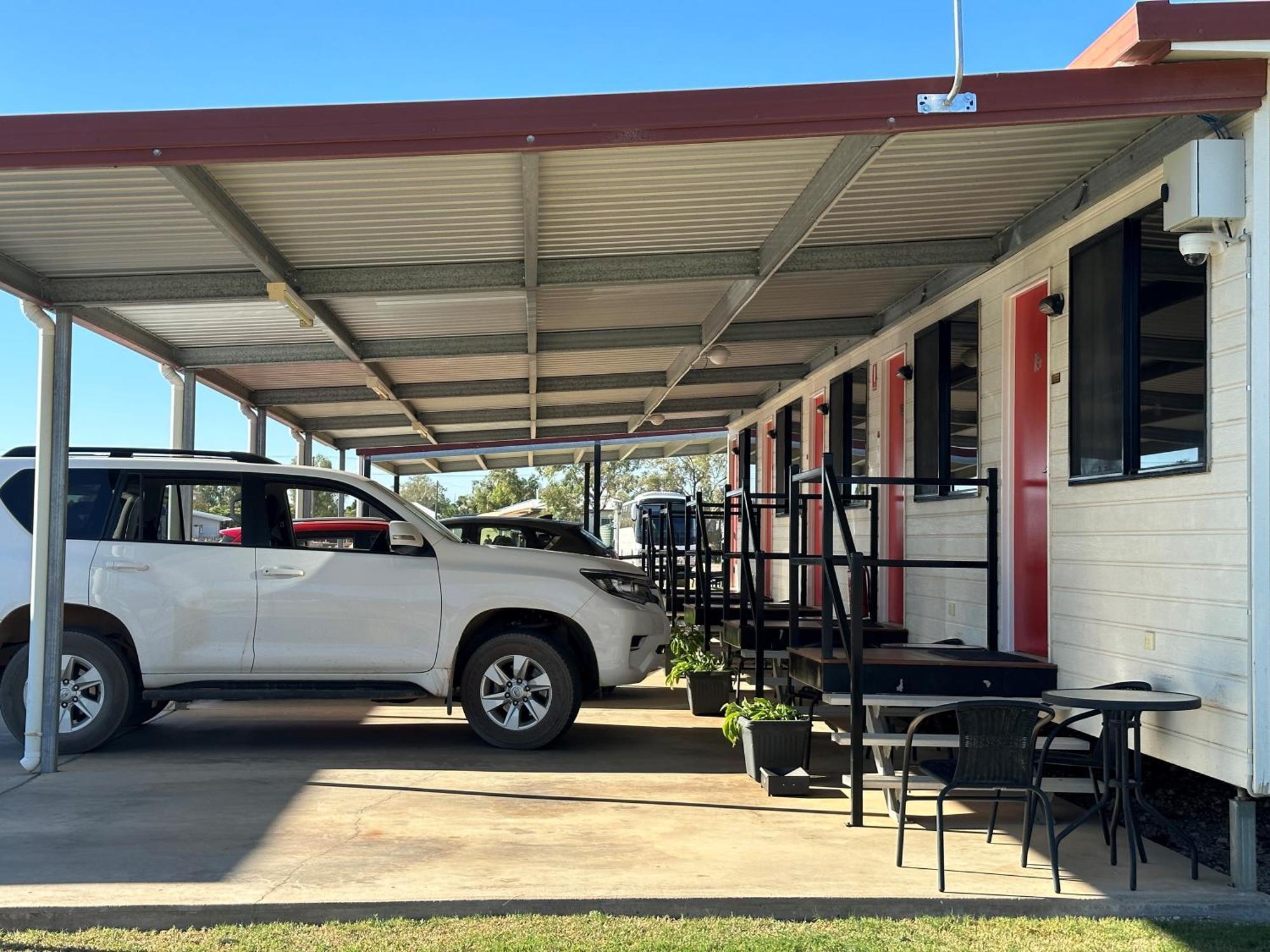 Winton Outback Motel Exterior photo